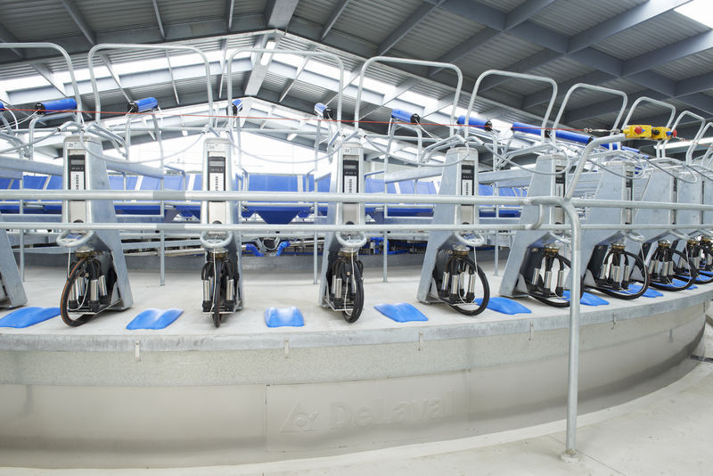 HYGIENE DES SURFACES ET DES INSTALLATIONS DE TRAITE