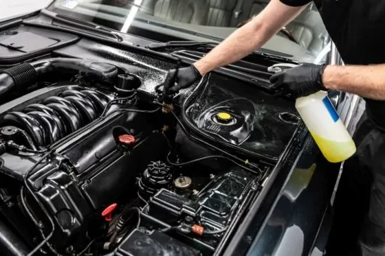 PRODUITS DE LAVAGE ET D'ENTRETIEN AUTO PROFESSIONNELS 