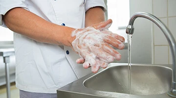 HYGIENE DES MAINS ET DES LAVETTES